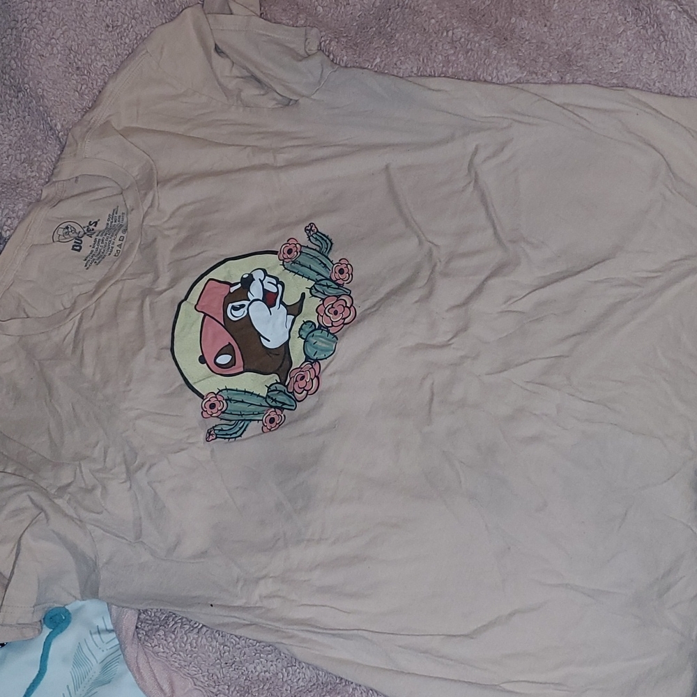 Buc-ee's t-shirt